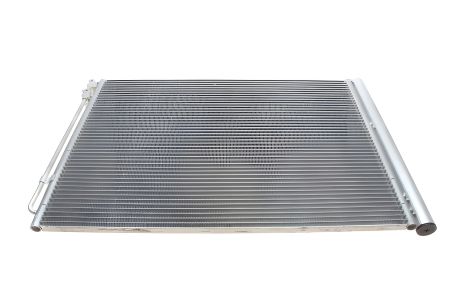 Конденсатор кондиционера для BMW 5/6/7 (F10/F18) 10-18, VALEO (814410) Конденсатор кондиционера для BMW 5/6/7 (F10/F18) 10-18, VALEO (814410)