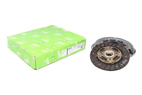 Комплект зчеплення RENAULT DUSTER, DACIA DOKKER, NISSAN QASHQAI, VALEO (826818) Комплект зчеплення RENAULT DUSTER, DACIA DOKKER, NISSAN QASHQAI, VALEO (826818)