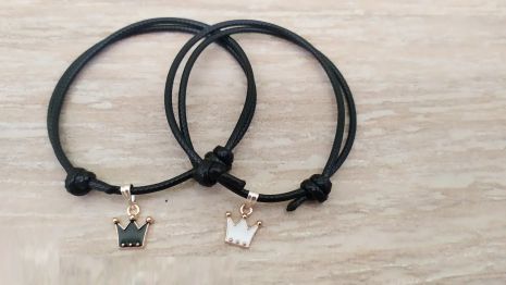 Парные браслеты для двух влюбленных с подвеской короной черная и белая Корона