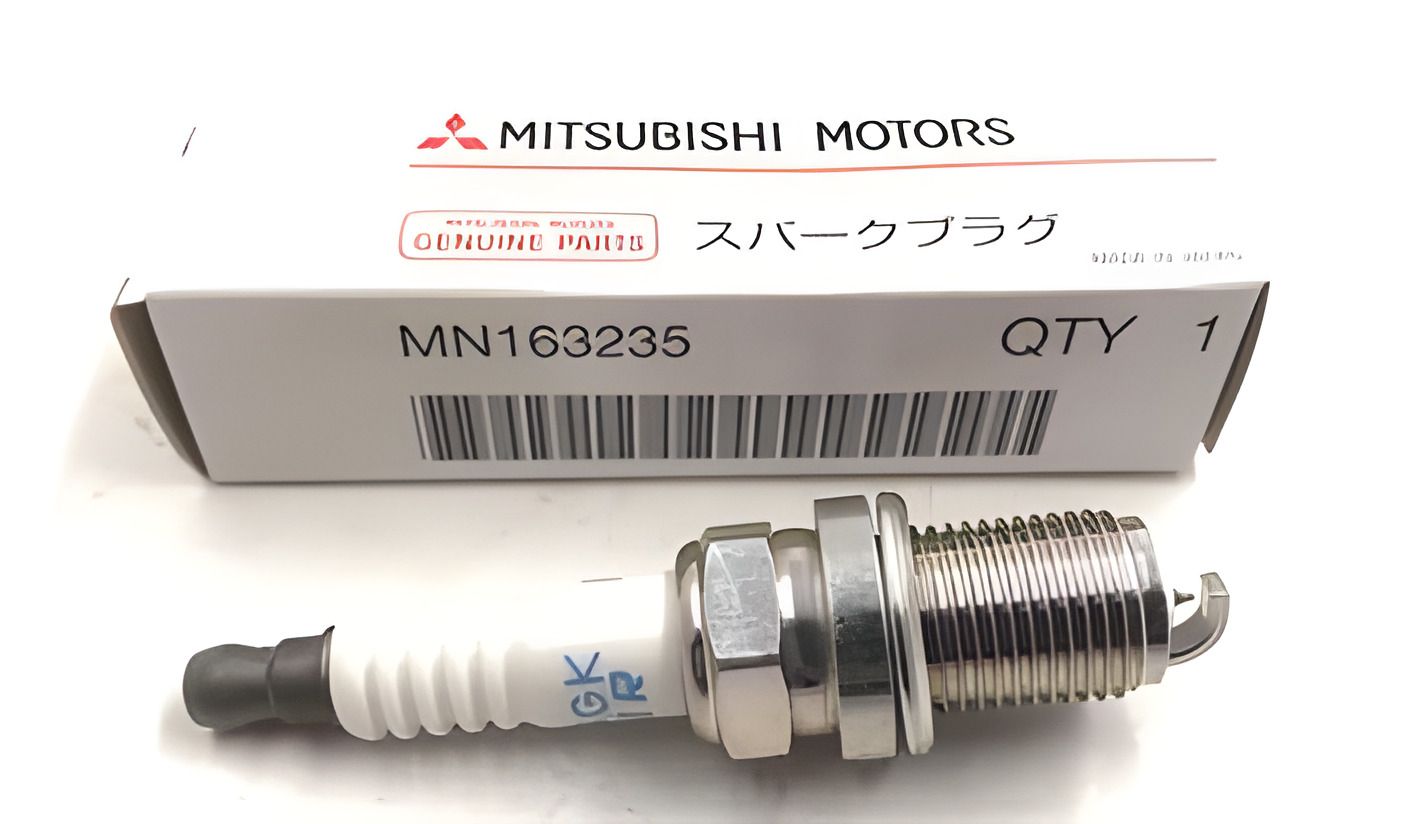 Свічка запалювання 1822a030 для MITSUBISHI PAJERO, L, MAGNA (MN163235) Свічка запалювання 1822a030 для MITSUBISHI PAJERO, L, MAGNA (MN163235)