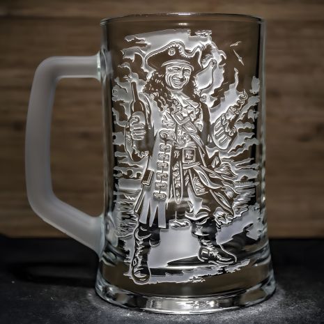 Келих для пива з гравіюванням "Пірат" Келих для пива з гравіюванням "Пірат"