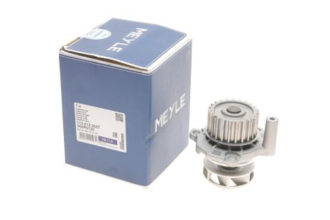Водяний насос SKODA SUPERB, VW JETTA, AUDI A4, MEYLE (1130120027) Водяний насос SKODA SUPERB, VW JETTA, AUDI A4, MEYLE (1130120027)