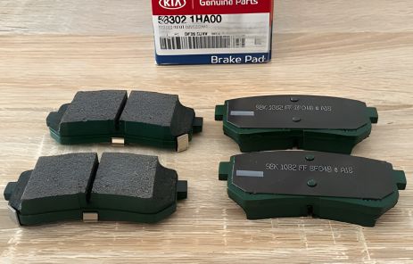 Гальмівні задні дискові колодки Hyundai I30/I30CW 07-/Kia Ceed 06- (Mobis) 583021HA00