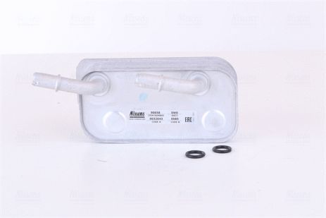 Радіатор масляний BMW 5 E39 (95-)/7 E38 (94-) (Nissens) Радіатор масляний BMW 5 E39 (95-)/7 E38 (94-) (Nissens)