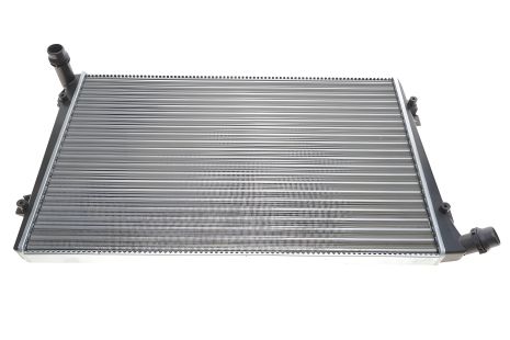 Радиатор охлаждения для SKODA SUPERB и SEAT ALTEA от VIKA (11210767101)