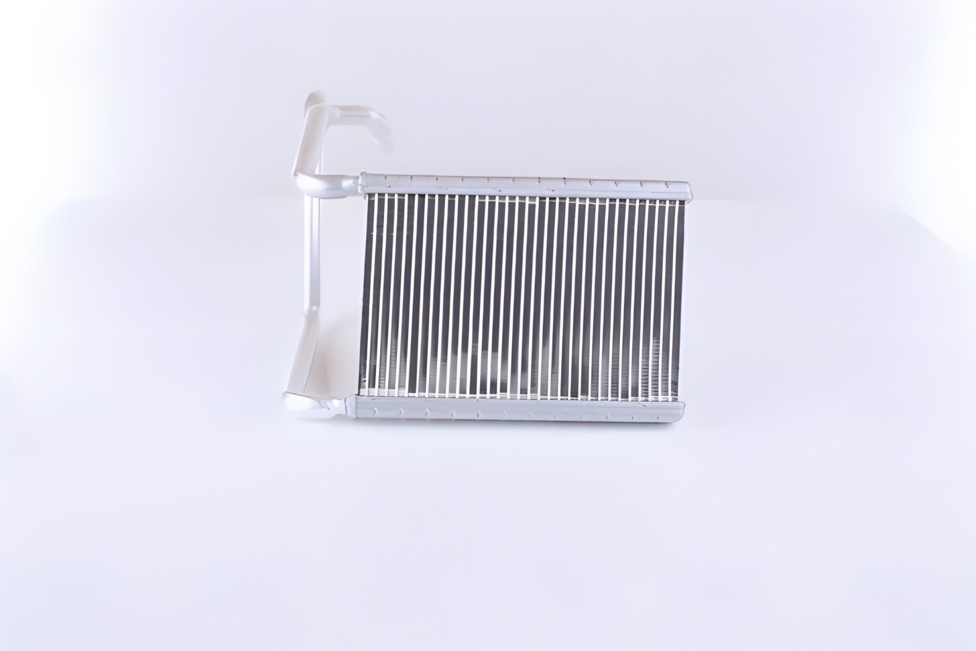 Обігріваючий радіатор для FORD TRANSIT 290 (2014) від Nissens Обігріваючий радіатор для FORD TRANSIT 290 (2014) від Nissens