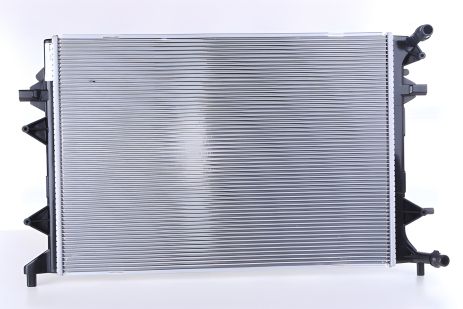 Радиатор охлаждения для VOLKSWAGEN JETTA IV (162, 163) (10-), Nissens Радиатор охлаждения для VOLKSWAGEN JETTA IV (162, 163) (10-), Nissens