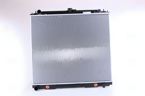 Охлаждающий радиатор 68717 для NISSAN