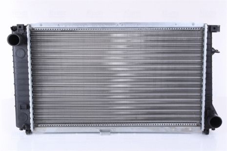 Радіатор охолодження BMW Z1, NISSENS (60744A) Радіатор охолодження BMW Z1, NISSENS (60744A)