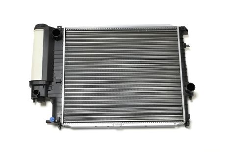 Охолоджуючий радіатор LORO (0040170002) для BMW 5