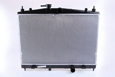 Охлаждающий радиатор NISSAN JUKE, NISSENS (68735)