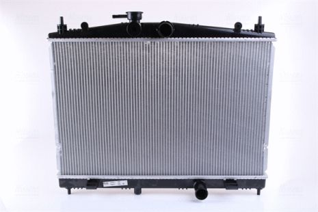 Радіатор охолодження NISSAN JUKE, NISSENS (68735) Радіатор охолодження NISSAN JUKE, NISSENS (68735)