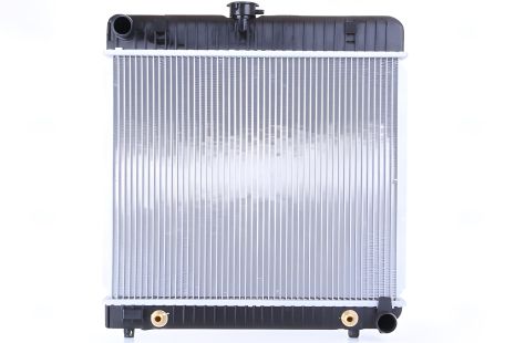 Радіатор охолодження для MERCEDES-BENZ 123, NISSENS (62740) Радіатор охолодження для MERCEDES-BENZ 123, NISSENS (62740)