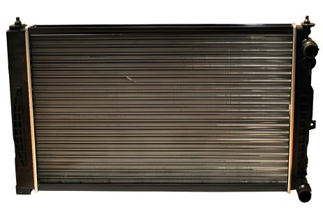 Охлаждающий радиатор для SKODA SUPERB и VW PASSAT, ASAM (32537) Охлаждающий радиатор для SKODA SUPERB и VW PASSAT, ASAM (32537)