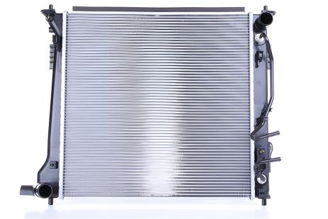 Радіатор охолодження для KIA SPORTAGE від NISSENS (606673) Радіатор охолодження для KIA SPORTAGE від NISSENS (606673)