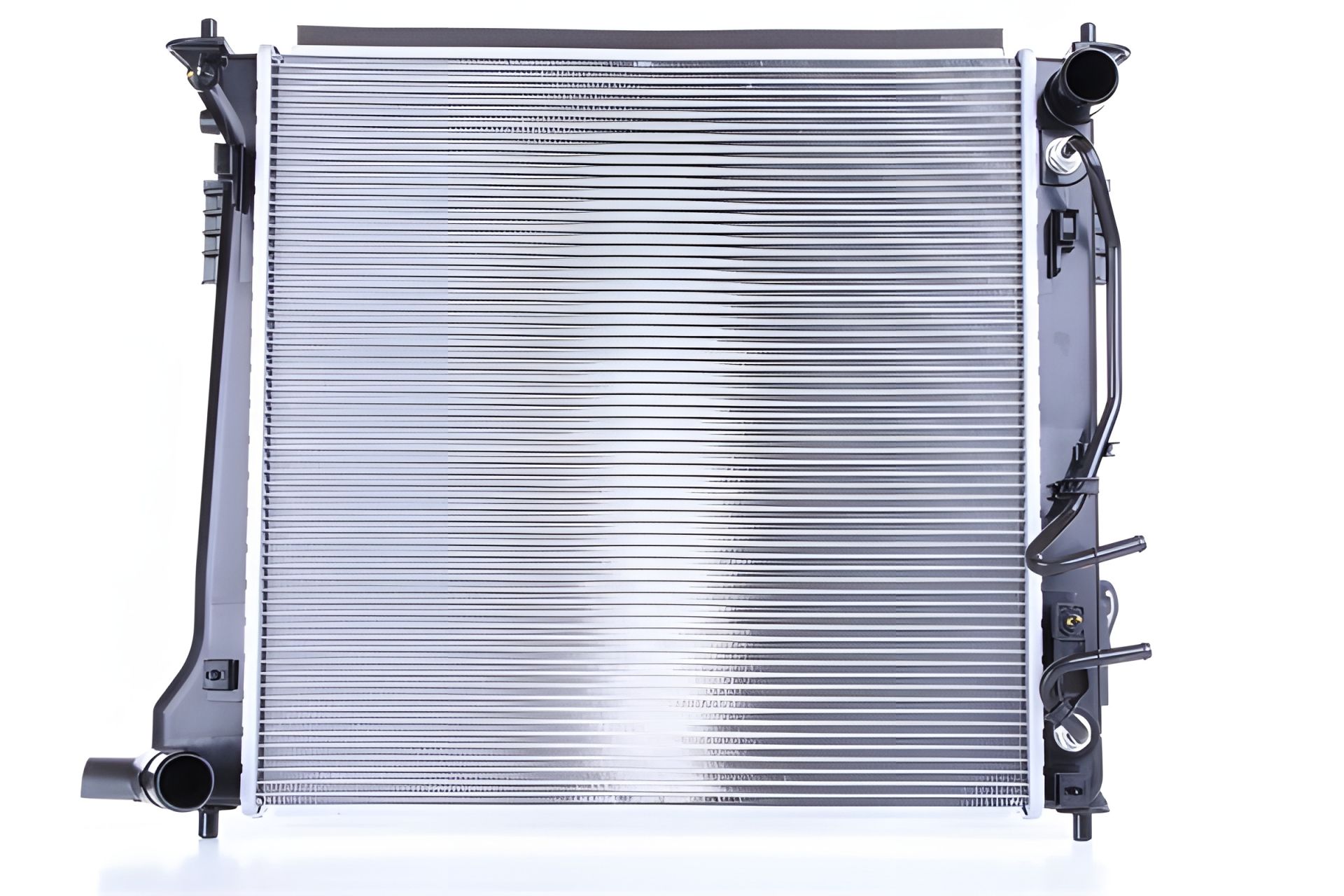 Радіатор охолодження для KIA SPORTAGE від NISSENS (606673) Радіатор охолодження для KIA SPORTAGE від NISSENS (606673)