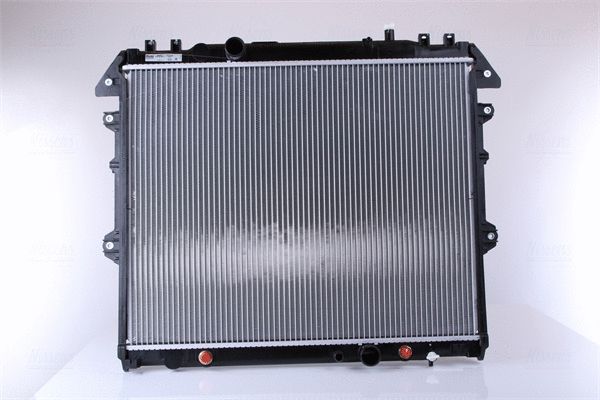 Радіатор охолодження TOYOTA HILUX, NISSENS (646897) Радіатор охолодження TOYOTA HILUX, NISSENS (646897)