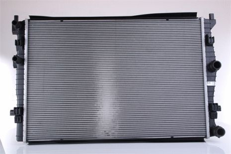 Радіатор охолодження SEAT LEON, AUDI A3, NISSENS (606267) Радіатор охолодження SEAT LEON, AUDI A3, NISSENS (606267)