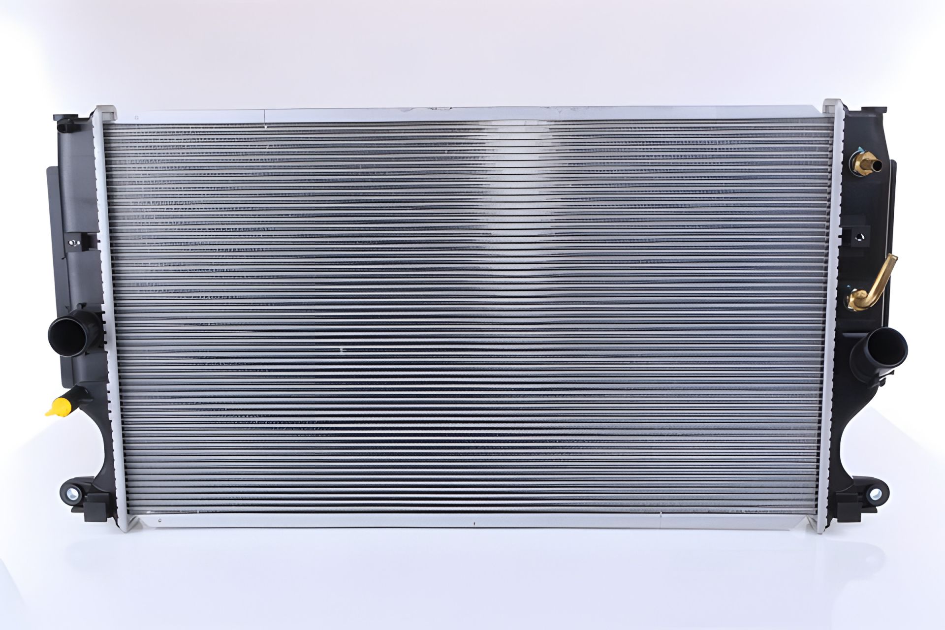 Охолоджувальний радіатор TOYOTA VERSO, NISSENS (646875) Охолоджувальний радіатор TOYOTA VERSO, NISSENS (646875)