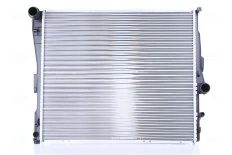 Охлаждающий радиатор для BMW X3, NISSENS (60807) Охлаждающий радиатор для BMW X3, NISSENS (60807)