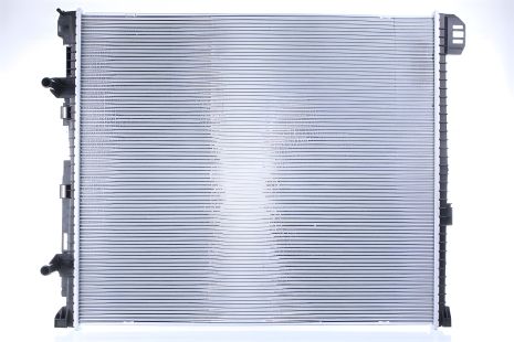 Радиатор охлаждения для MAN TGE и VW GRAND, NISSENS (606979) Радиатор охлаждения для MAN TGE и VW GRAND, NISSENS (606979)