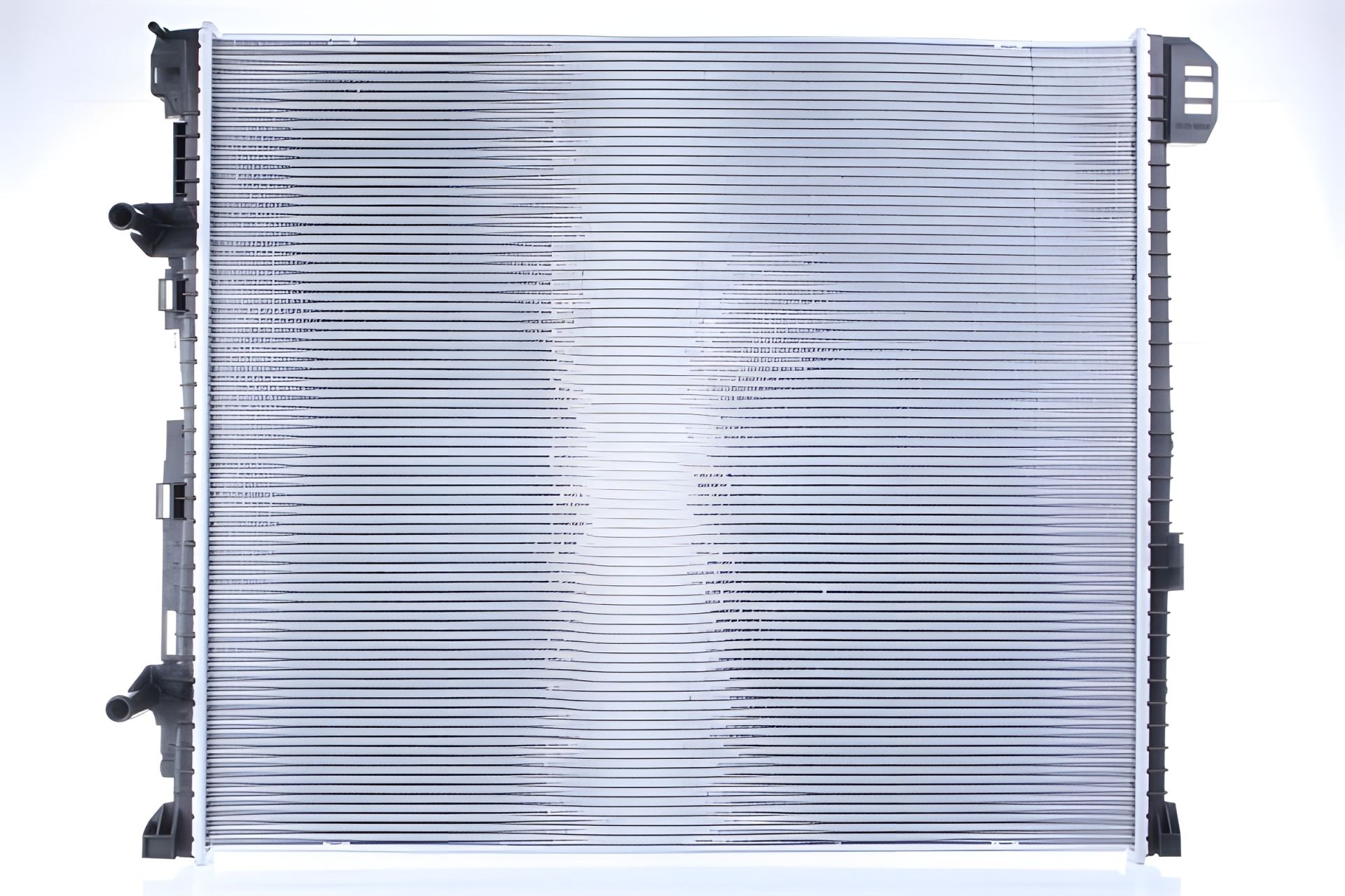 Радиатор охлаждения для MAN TGE и VW GRAND, NISSENS (606979) Радиатор охлаждения для MAN TGE и VW GRAND, NISSENS (606979)