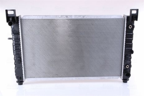 Радіатор охолодження CHEVROLET TAHOE, NISSENS (69092) Радіатор охолодження CHEVROLET TAHOE, NISSENS (69092)