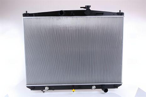 Охлаждающий радиатор 646923, NISSENS (646923)