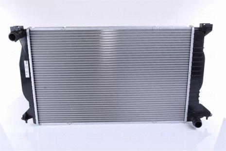 Радиатор охлаждения AUDI A4, NISSENS (60302A) Радиатор охлаждения AUDI A4, NISSENS (60302A)