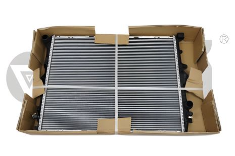 Охолоджуючий радіатор для AUDI Q7, VW TOUAREG, VIKA (11211825601) Охолоджуючий радіатор для AUDI Q7, VW TOUAREG, VIKA (11211825601)