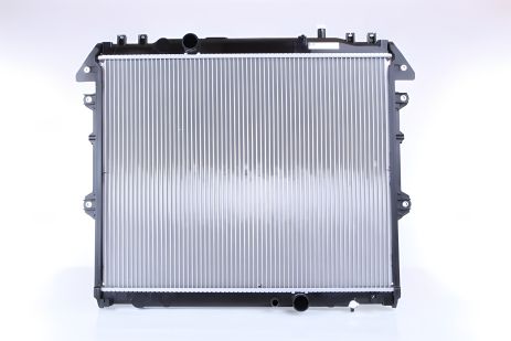 Охолоджуючий радіатор TOYOTA HILUX, NISSENS (646807)