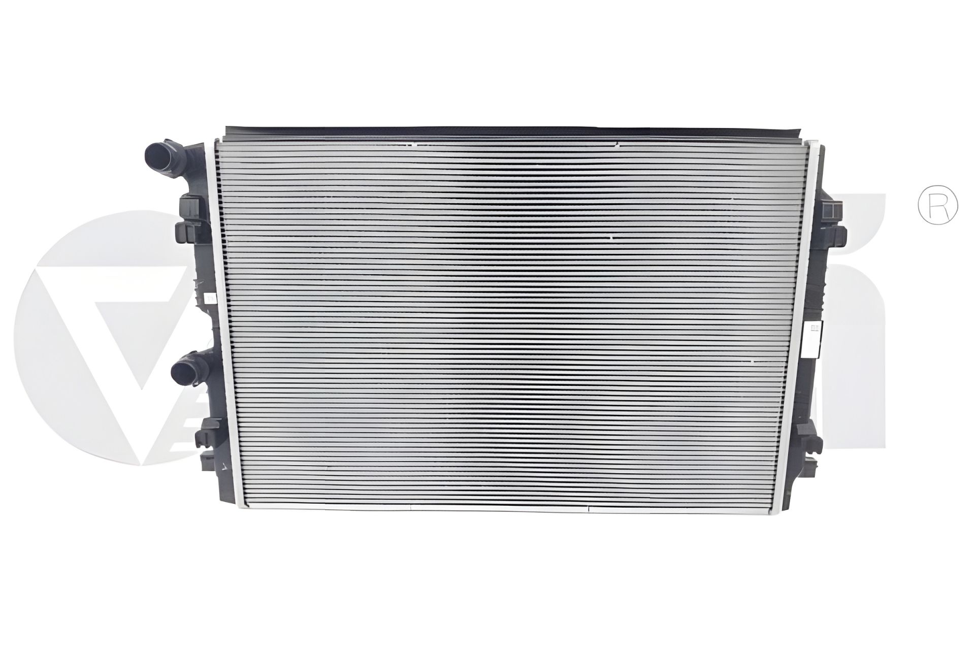 Автомобільний радіатор VIKA (11211860201) Автомобільний радіатор VIKA (11211860201)