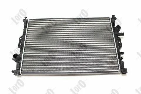 Радіатор охолодження FORD MONDEO, LORO (0170170049) Радіатор охолодження FORD MONDEO, LORO (0170170049)