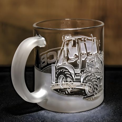 Чашка с гравировкой "Трактор JCB" - подарок трактористу