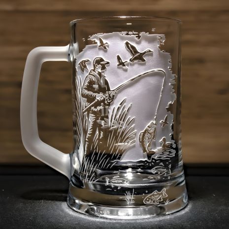 Пивний бокал з гравіюванням "Улов дня" - подарунок риболову