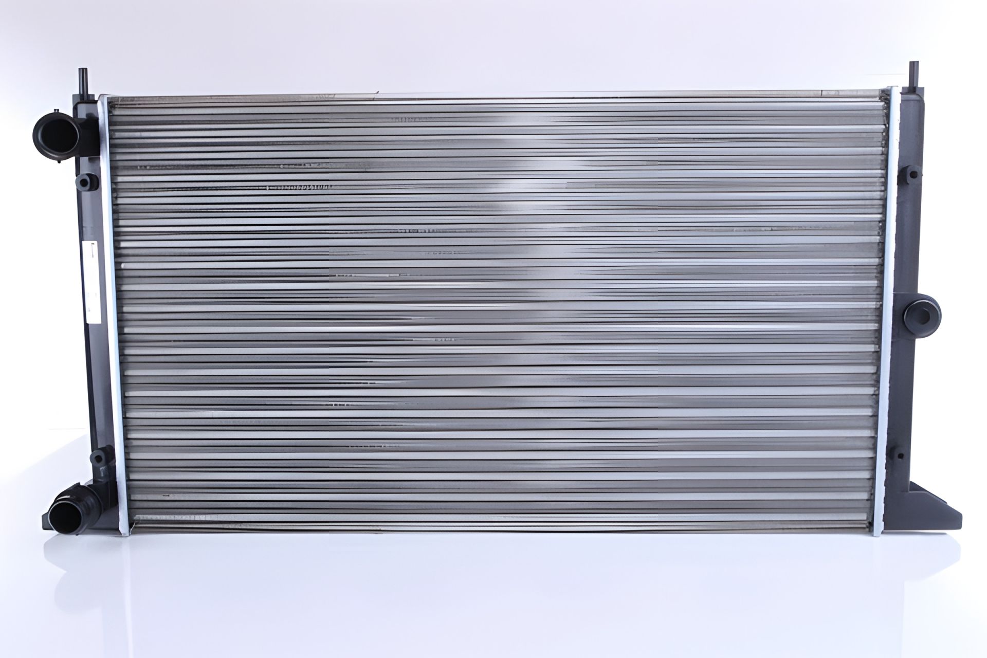 Радіатор охолодження моделі 67304 для SEAT та FORD, NISSENS (67304) Радіатор охолодження моделі 67304 для SEAT та FORD, NISSENS (67304)