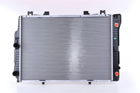 Охолоджуючий радіатор 62713A MERCEDESBENZ, NISSENS (62713A) Охолоджуючий радіатор 62713A MERCEDESBENZ, NISSENS (62713A)