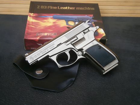 Металлическая черная глянцевая зажигалка пистолетная CZ 83 «Che Zet 83» на турбо газе