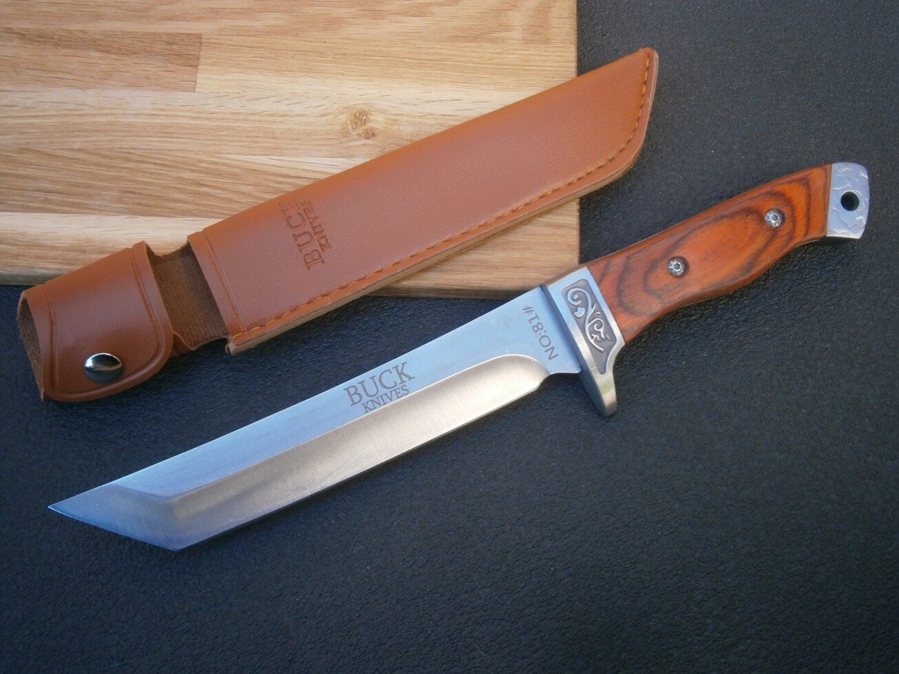 Нож фултанг для туризма, охоты и рыбалки Buck US Тanto, длина 29 см, с чехлом Нож фултанг для туризма, охоты и рыбалки Buck US Тanto, длина 29 см, с чехлом