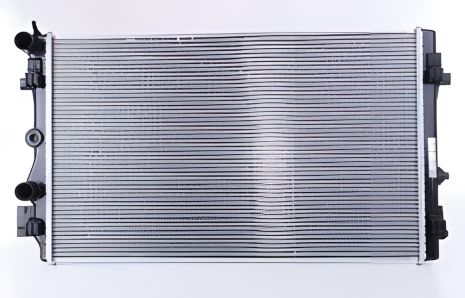 Охолоджувальний радіатор для AUDI A1, VW POLO, NISSENS (65293) Охолоджувальний радіатор для AUDI A1, VW POLO, NISSENS (65293)