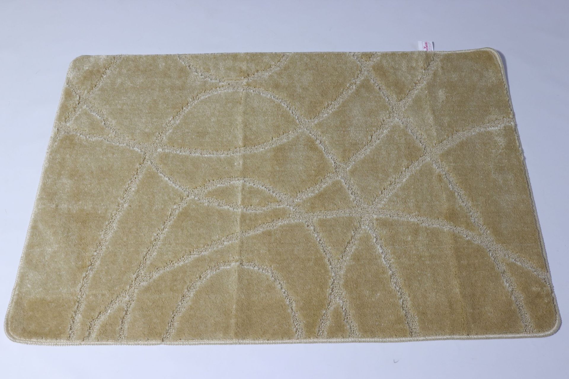 Коврик для ванной 80*120 см Classic Vonaldi 00185/120 бежевый Коврик для ванной 80*120 см Classic Vonaldi 00185/120 бежевый