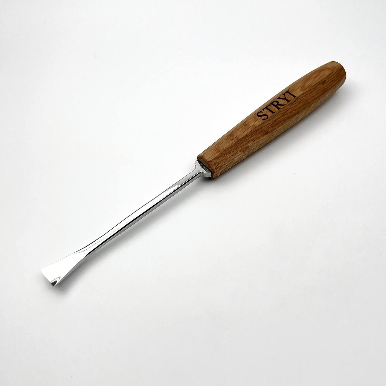 Кована стамеска для різьби по дереву "Риб'ячий хвіст" 15 мм №5, STRYI Maestro Кована стамеска для різьби по дереву "Риб'ячий хвіст" 15 мм №5, STRYI Maestro