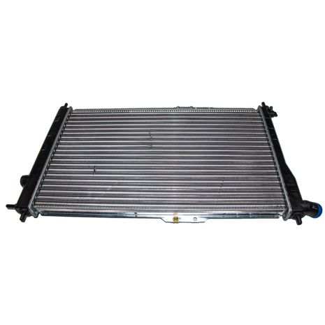 Радиатор охлаждения DAEWOO NEXIA 15 MT - AC 94-, SATO TECH (R12335)