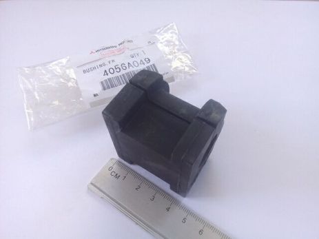 Втулка стабілізатора переднього Lancer X, MITSUBISHI (4056A049)