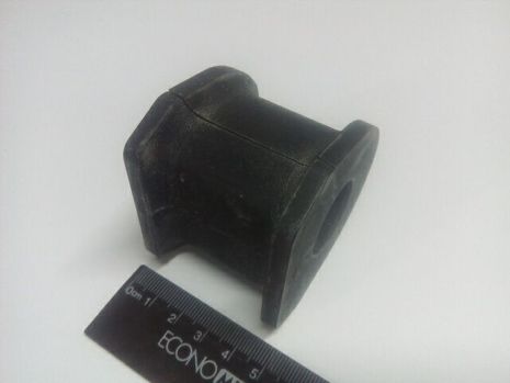 Втулка стабілізатора переднього L200, MITSUBISHI (MR992317)