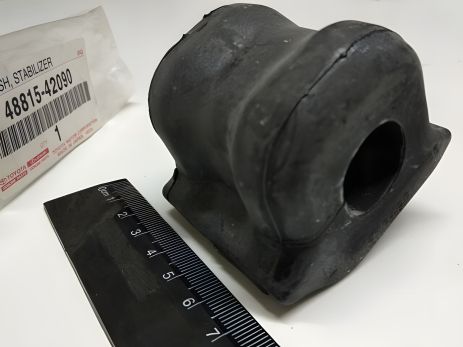 Передняя стабилизаторная втулка для RAV4, Тойота (4881542090) левая (48815-42090)