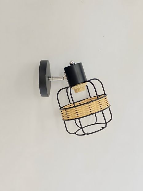 Черное настенное бра B-91180K/1 с хромом Черное настенное бра B-91180K/1 с хромом