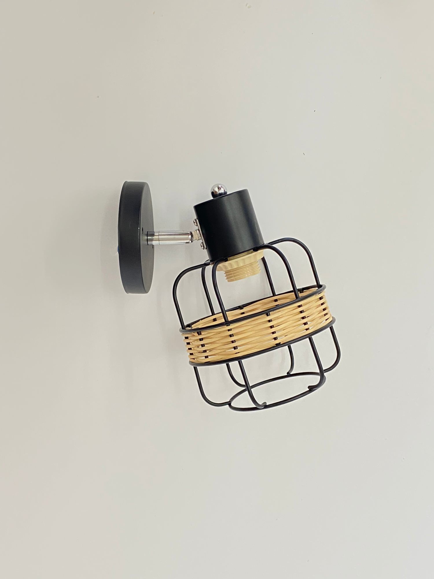 Настінне бра на 1 плафон B-91180K/1 чорний+хром Настінне бра на 1 плафон B-91180K/1 чорний+хром