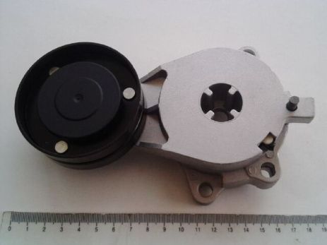 Ролик ремня генератора натяжной Amulet, Китай (A11-8111200AB) в сборе.