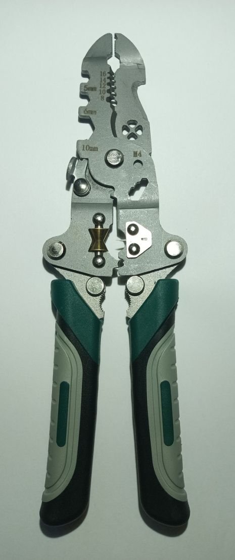 Електричні плоскогубці